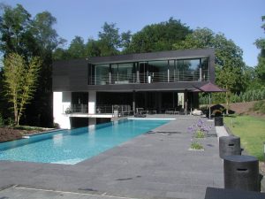 VILLA W