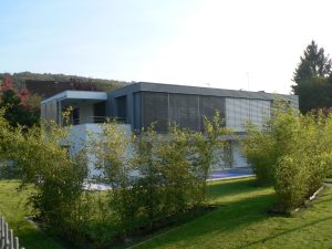 VILLA J